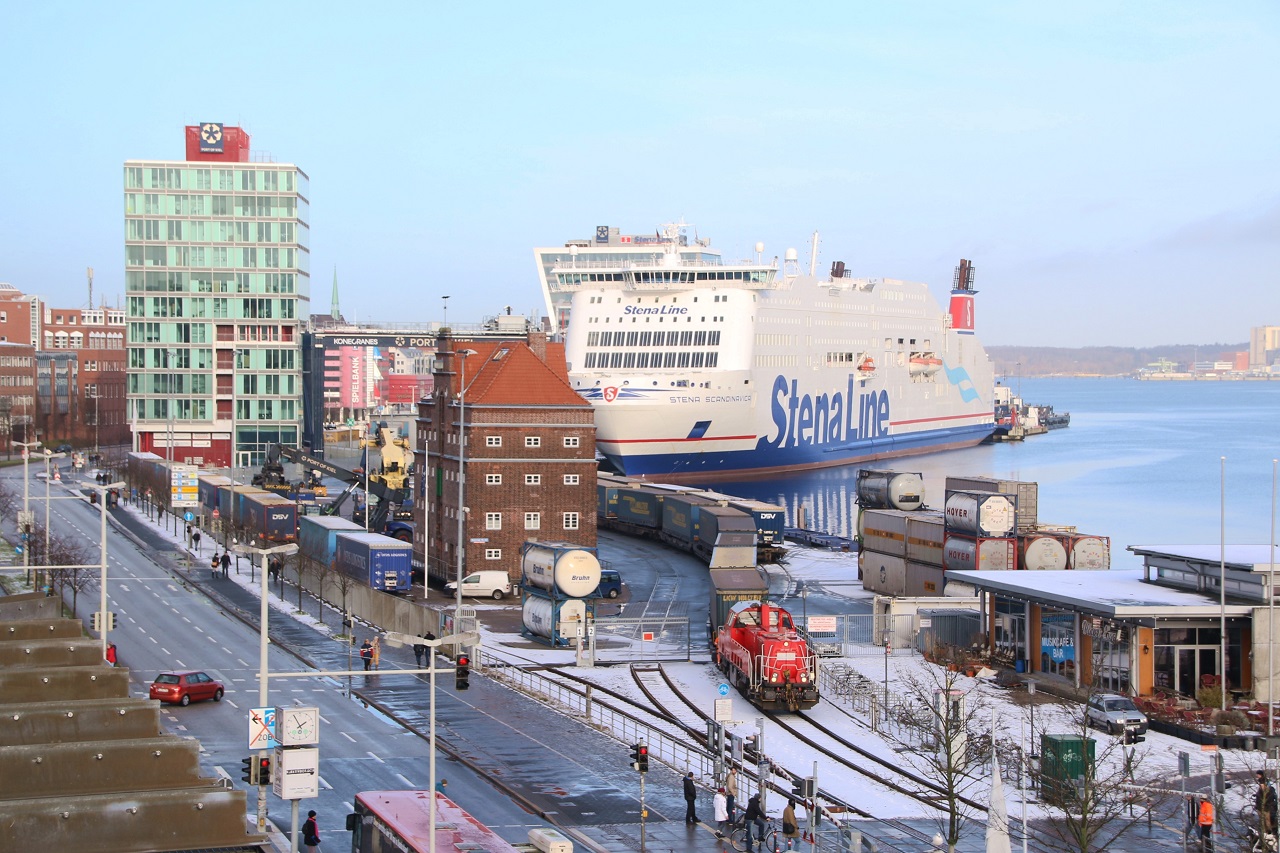 261 096-2 mit KT 50162 in Kiel